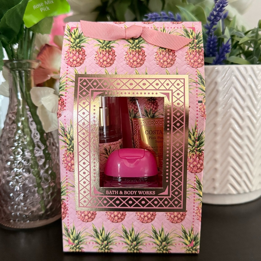 🆕🍍 BATH & BODY WORKS “PINK PINEAPPLE SUNRISE” 3-PIECE MINI GIFT SET. BRAND NEW